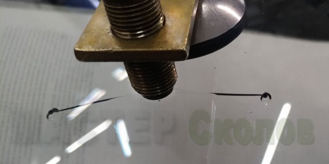 Остановить трещину на лобовом стекле