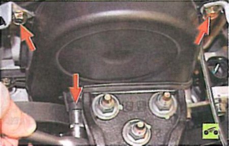 Снимаем верхнуюю защитную крышку